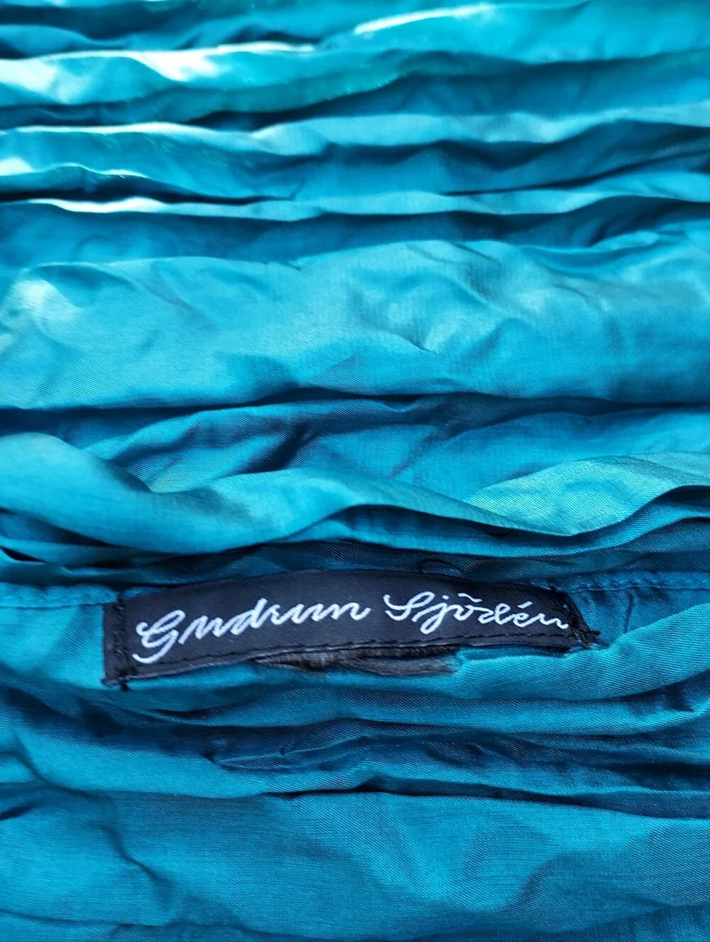 Gudrun Sjoden Crinkled Silk Scarf In Emerald Green